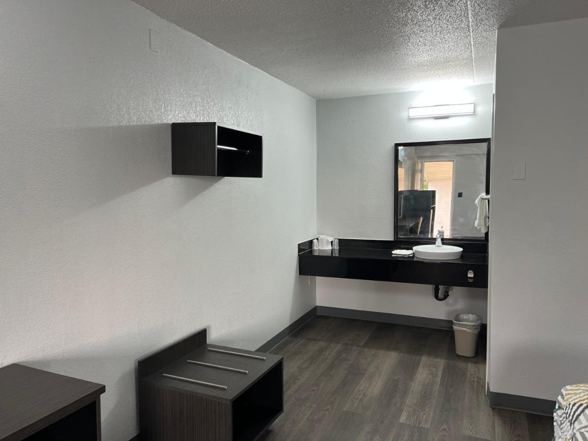 Motel 6-Middleburg Heights, Oh - Cleveland Esterno foto