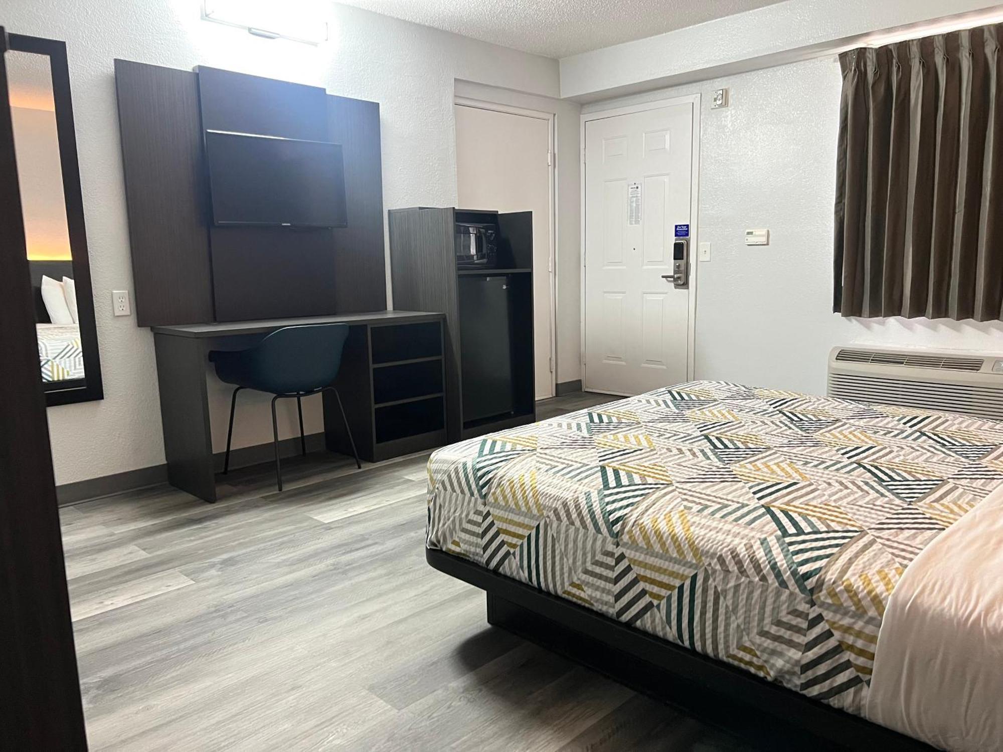 Motel 6-Middleburg Heights, Oh - Cleveland Esterno foto