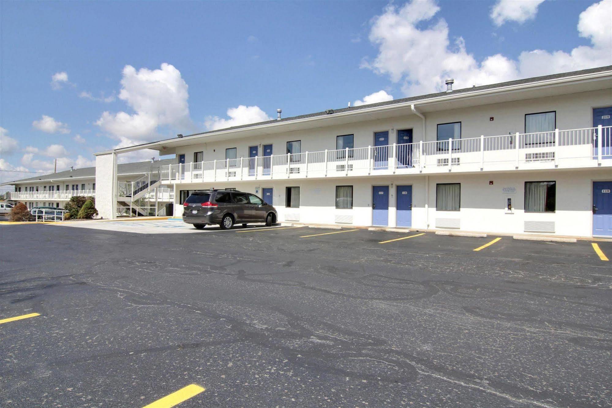 Motel 6-Middleburg Heights, Oh - Cleveland Esterno foto