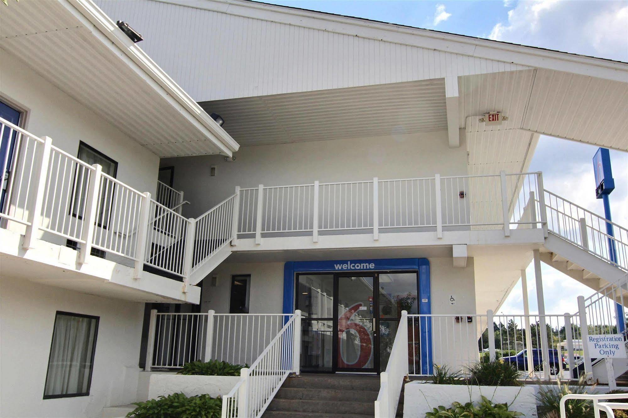 Motel 6-Middleburg Heights, Oh - Cleveland Esterno foto