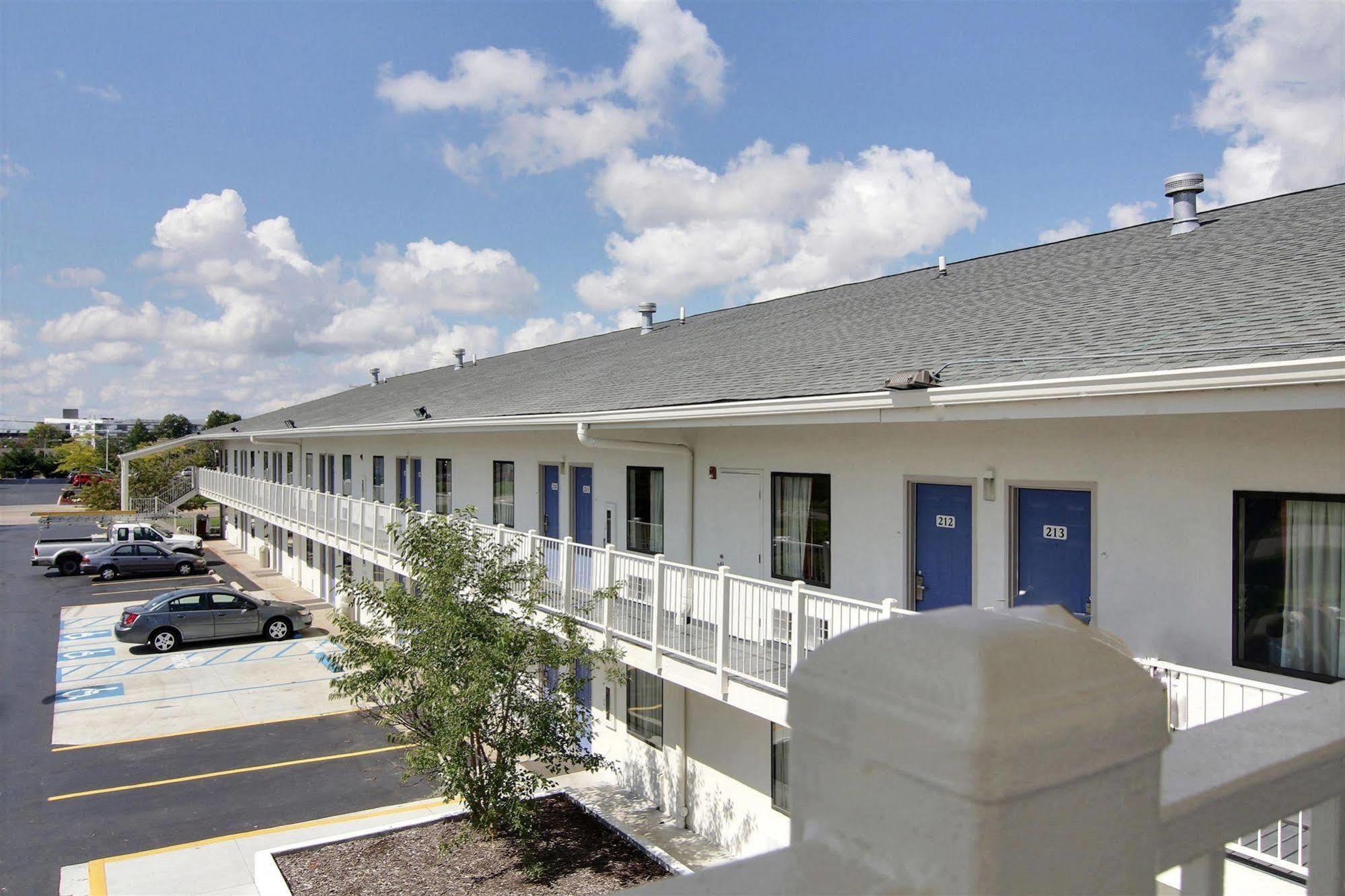 Motel 6-Middleburg Heights, Oh - Cleveland Esterno foto