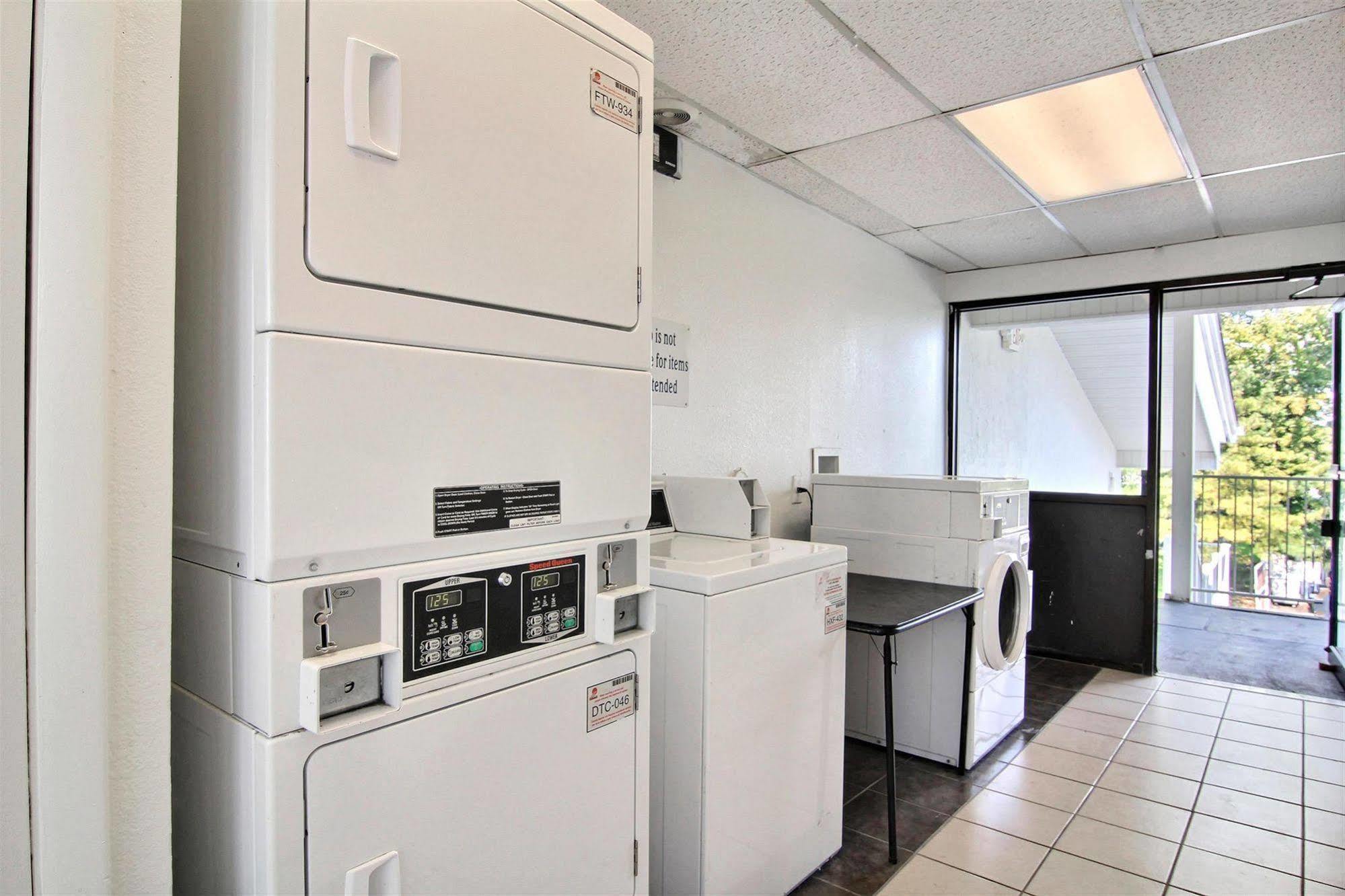Motel 6-Middleburg Heights, Oh - Cleveland Esterno foto